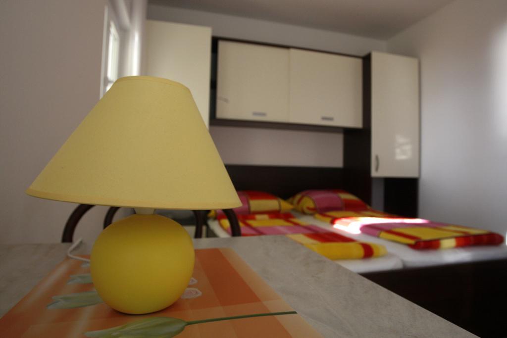 Apartments Rubic Omiš Rom bilde
