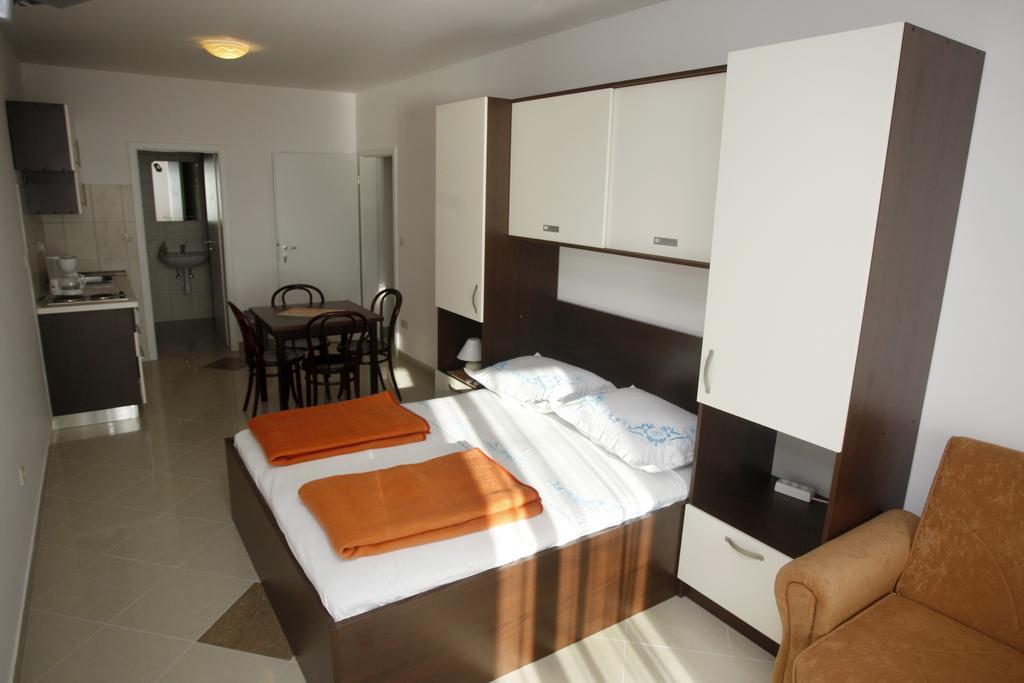 Apartments Rubic Omiš Eksteriør bilde