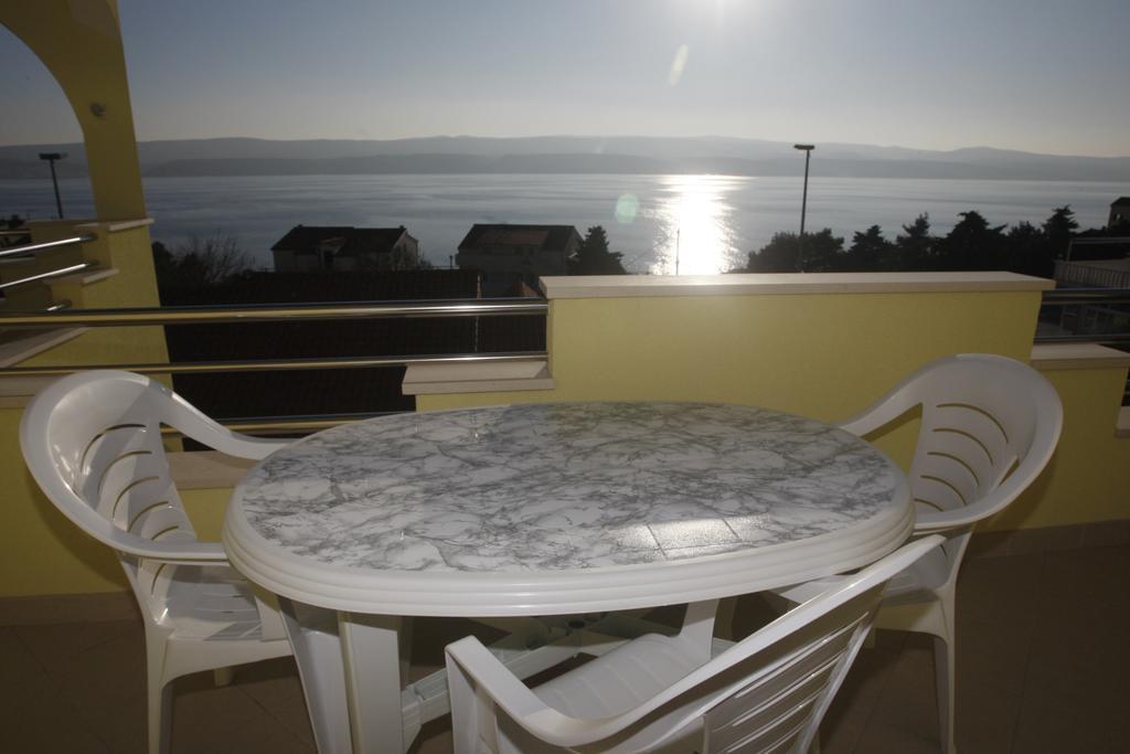 Apartments Rubic Omiš Rom bilde