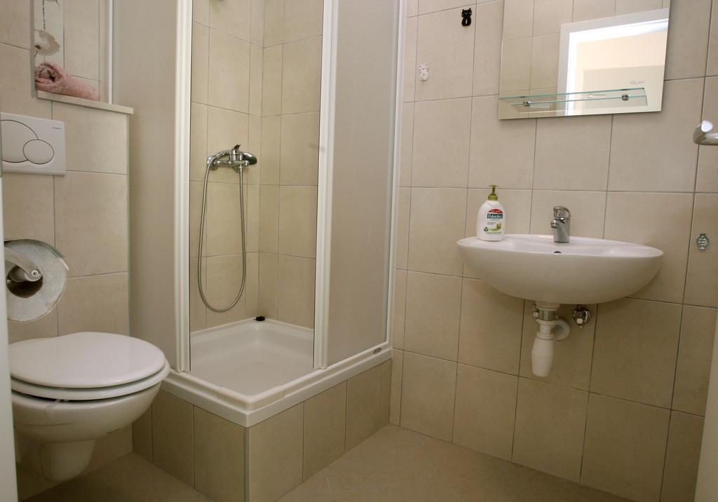 Apartments Rubic Omiš Rom bilde