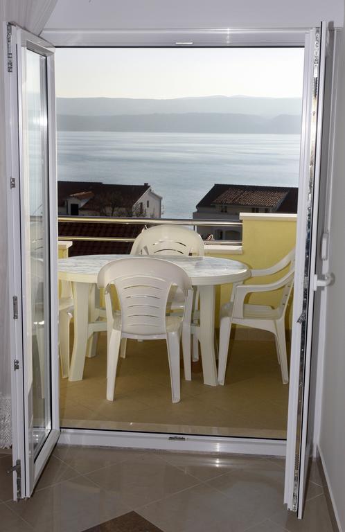 Apartments Rubic Omiš Rom bilde